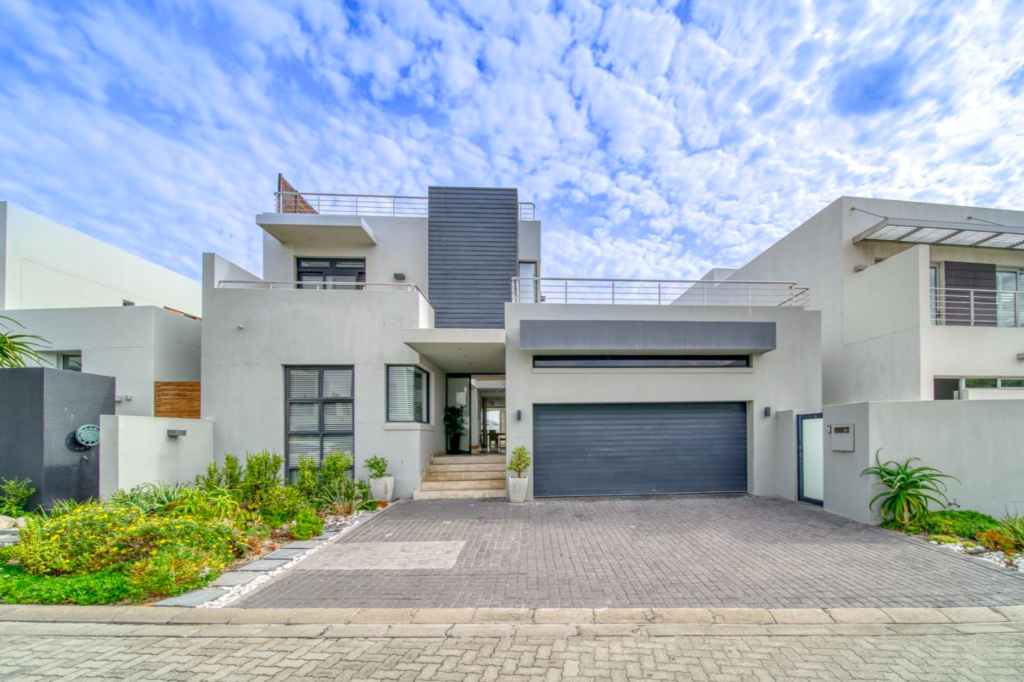 5 Bedroom House for Sale in Big Bay